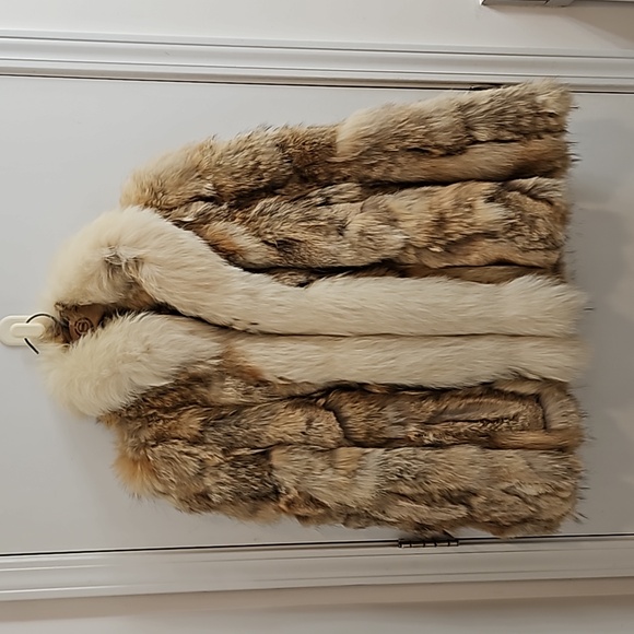 Vintage Genuine Red Fox Fur Coat Sectioned w/ White Fox Collar (70s-80s) Size XS - Picture 1 of 15